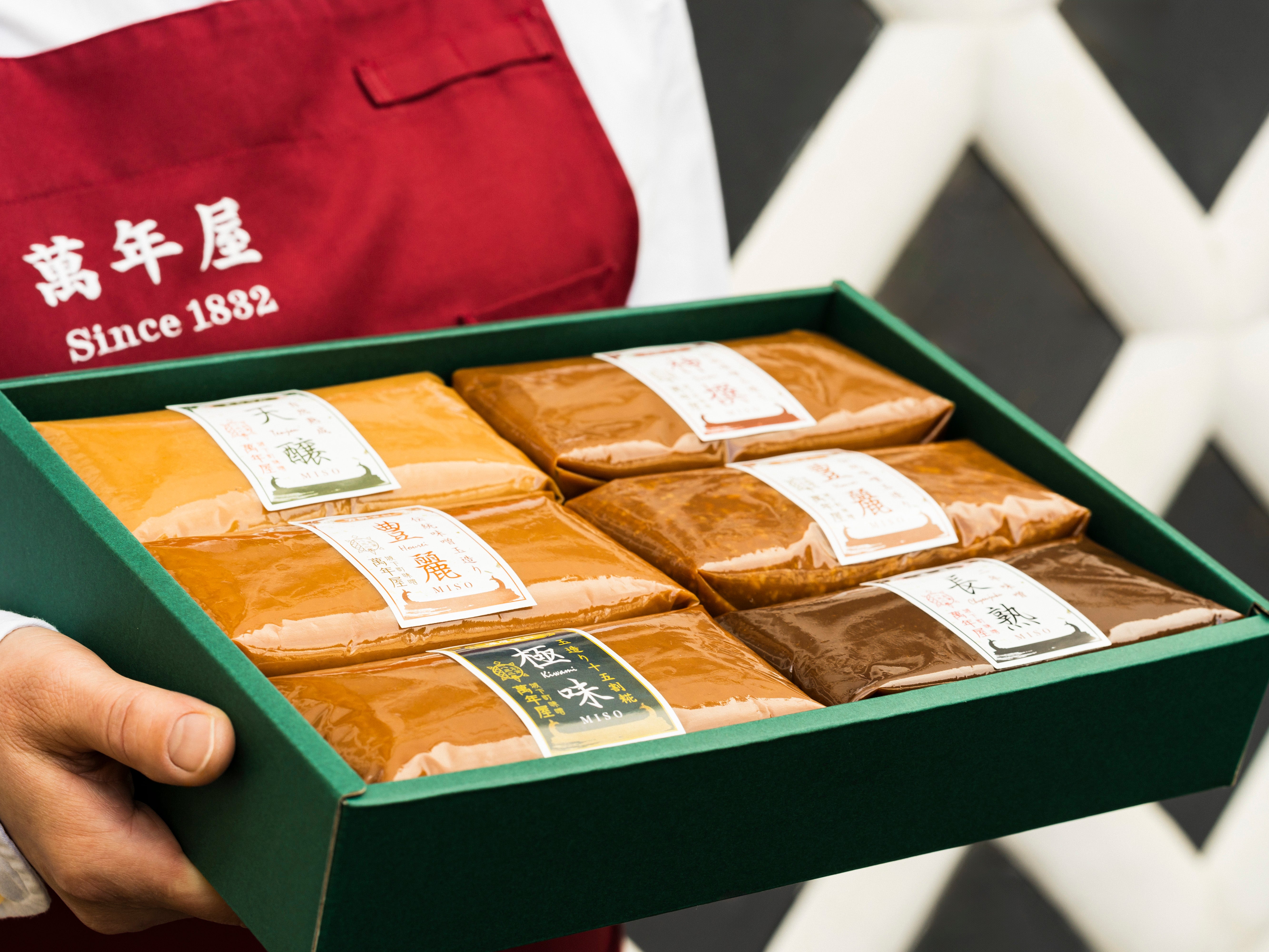 味噌6種食べ比べセット（各500g×6）｜味噌玉造りの萬年屋