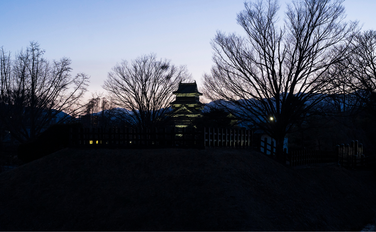 夕方の松本城